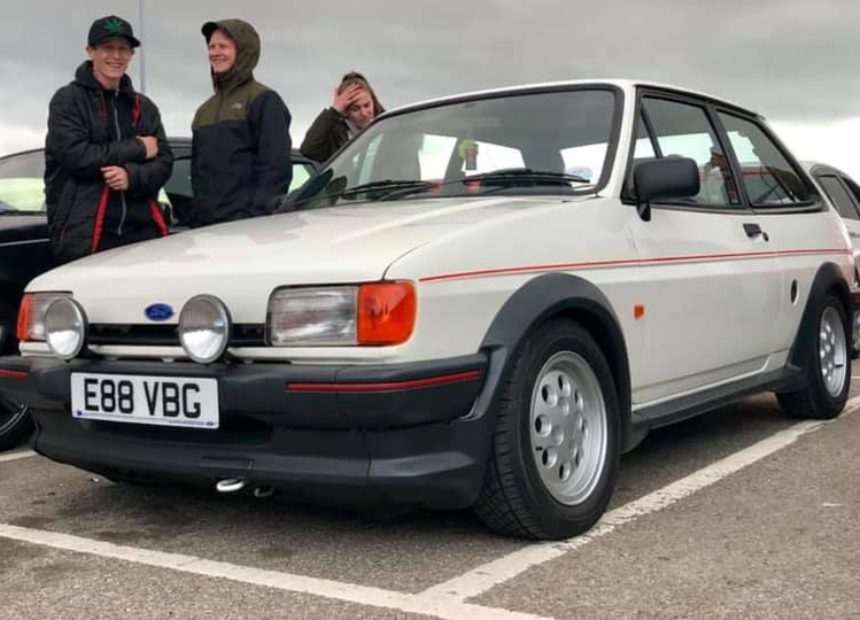 classic ford xr2 (1)